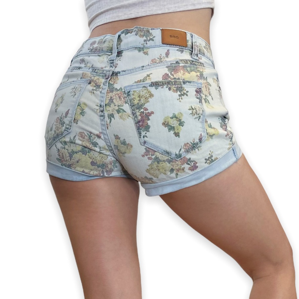 Urban Outfitters BDG Muted Retro Floral Alexa Shorts 27W